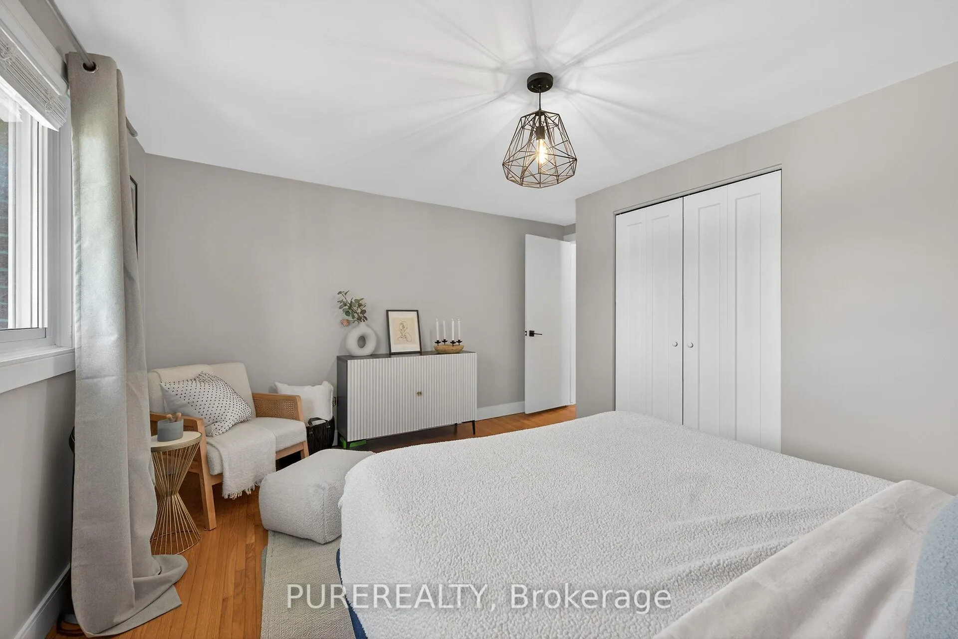 Photo 16 of 23 Duchess Court, Hamilton, Kentley — HOMEH