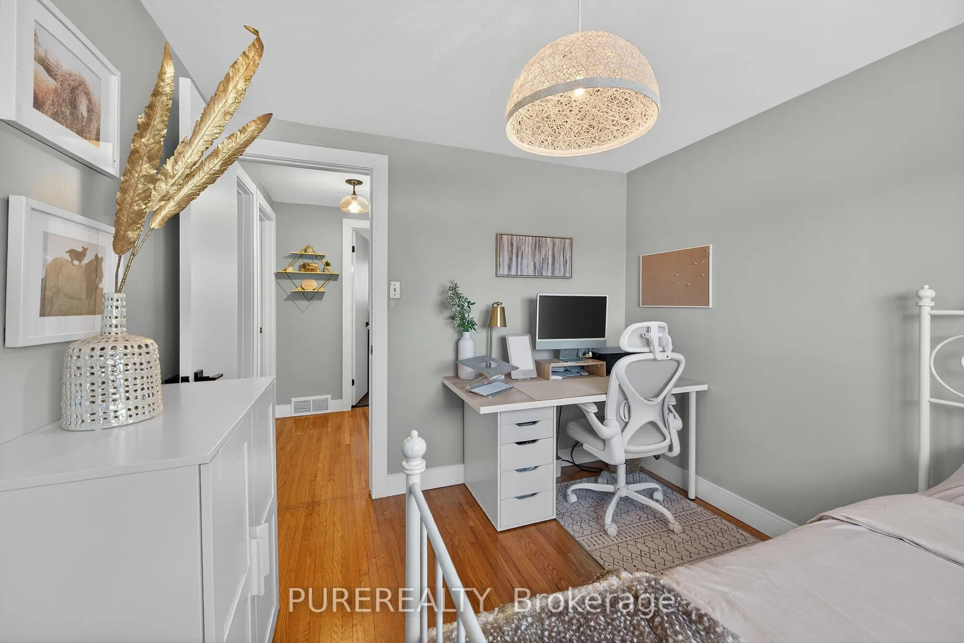 Photo 18 of 23 Duchess Court, Hamilton, Kentley — HOMEH