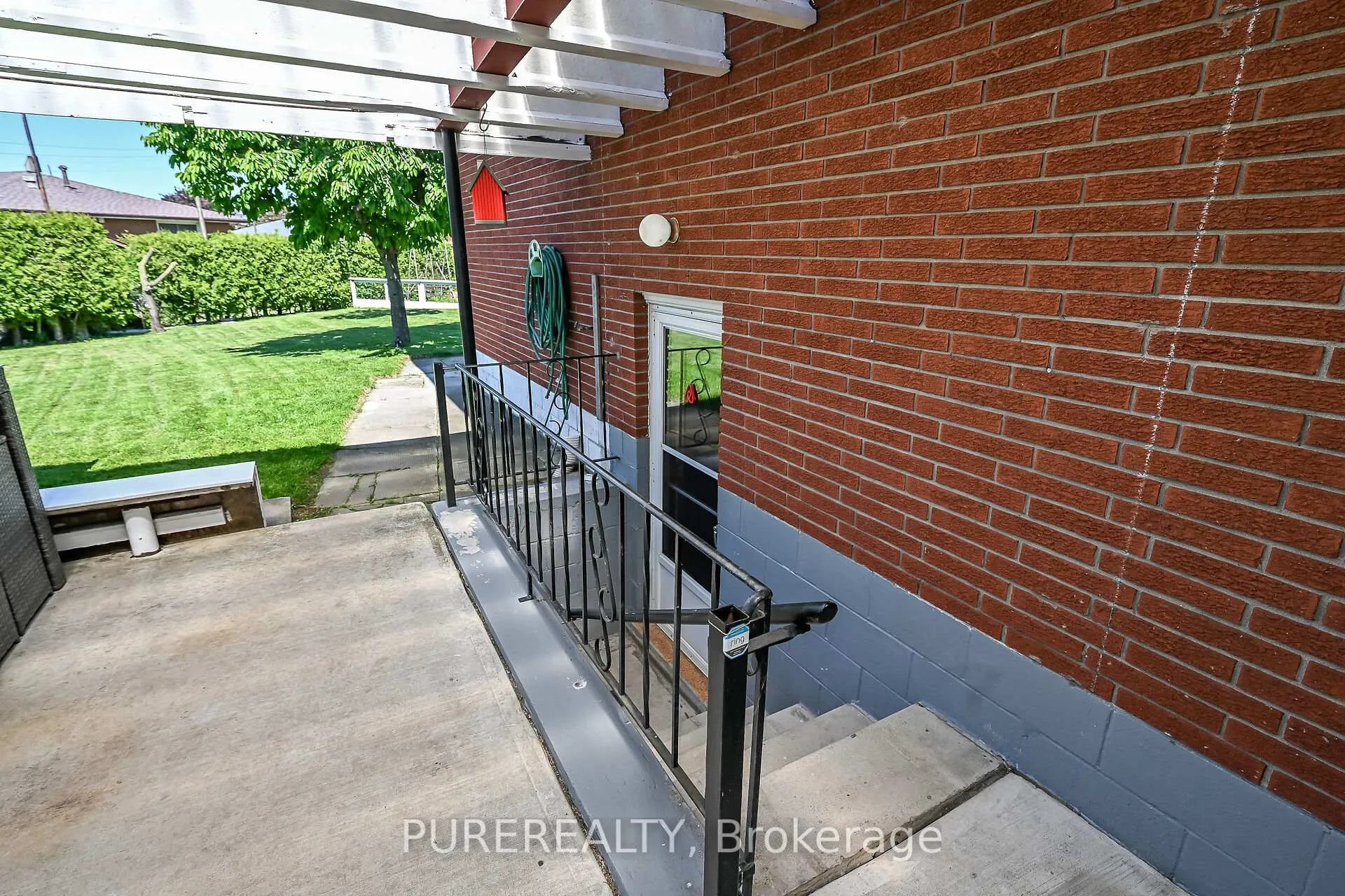 Photo 24 of 23 Duchess Court, Hamilton, Kentley — HOMEH
