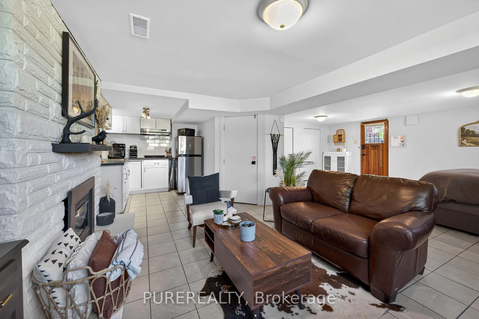 Photo 26 of 23 Duchess Court, Hamilton, Kentley — HOMEH