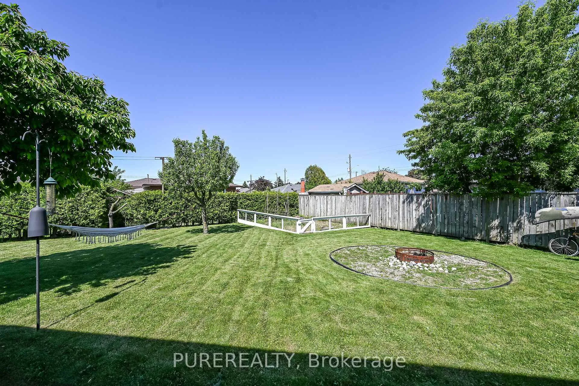 Photo 40 of 23 Duchess Court, Hamilton, Kentley — HOMEH