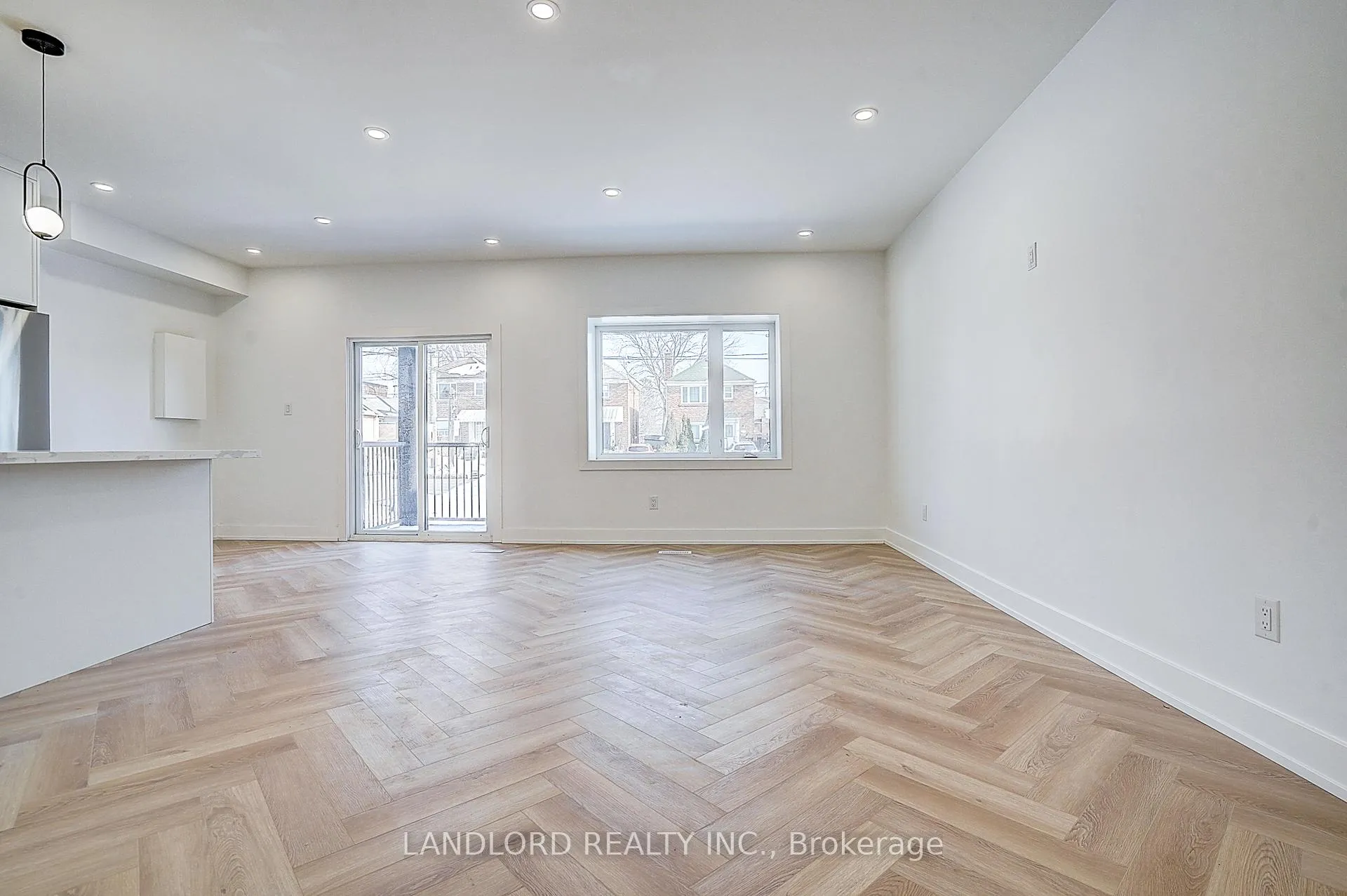Photo 11 of Unit 1, 1146 Broadview Avenue, Toronto, Broadview North — HOMEH