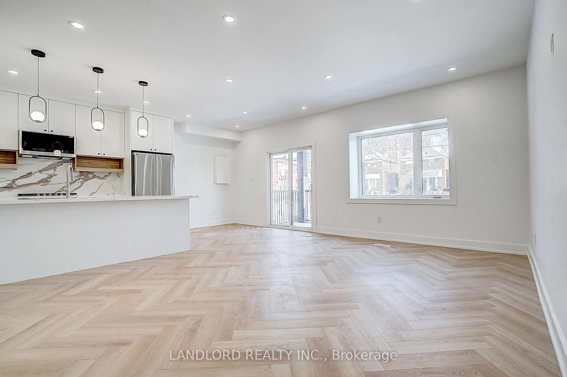 Photo 12 of Unit 1, 1146 Broadview Avenue, Toronto, Broadview North — HOMEH