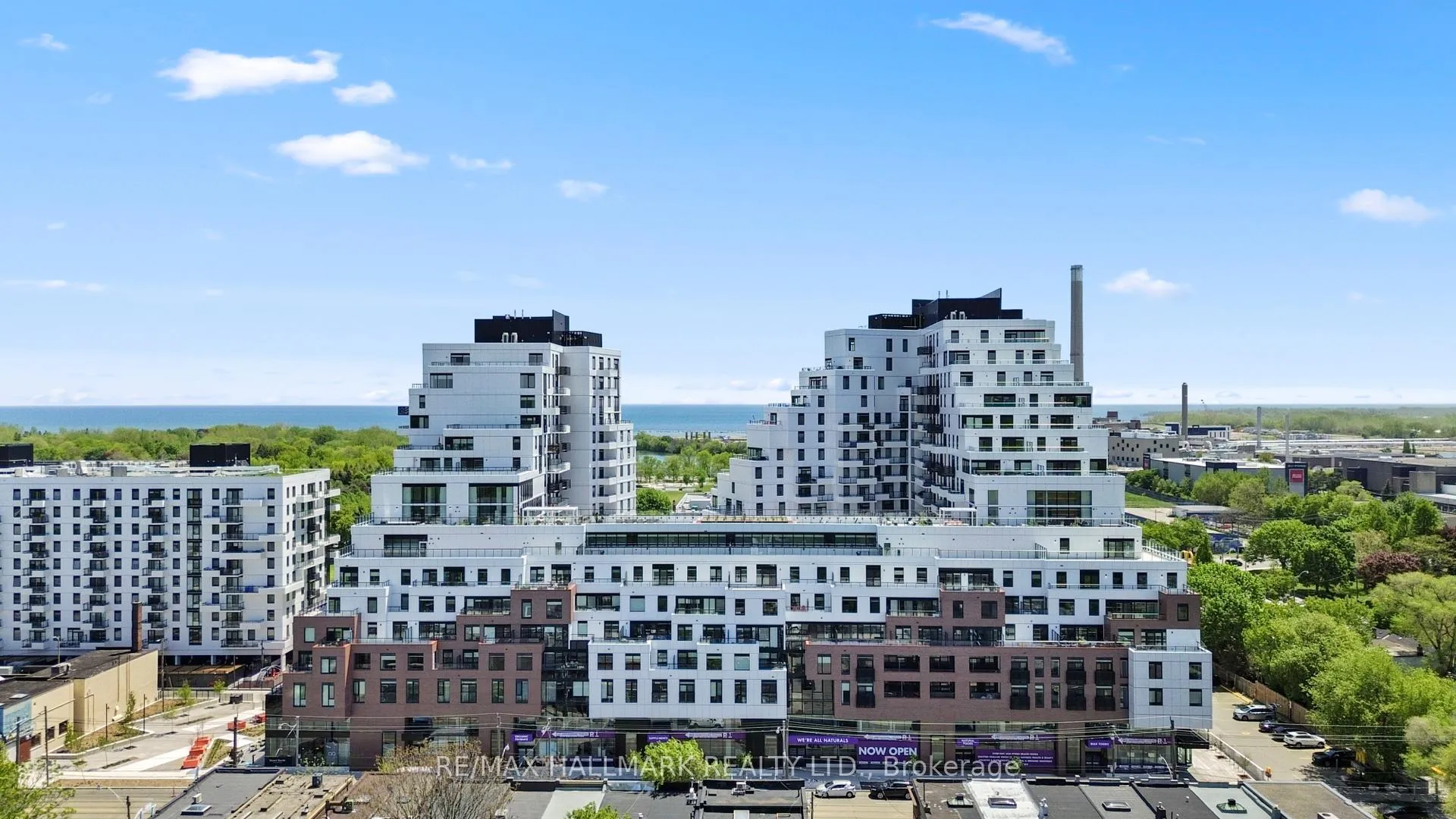 Photo 3 of Unit 801, 1050 Eastern Avenue, Toronto, The Beaches — HOMEH