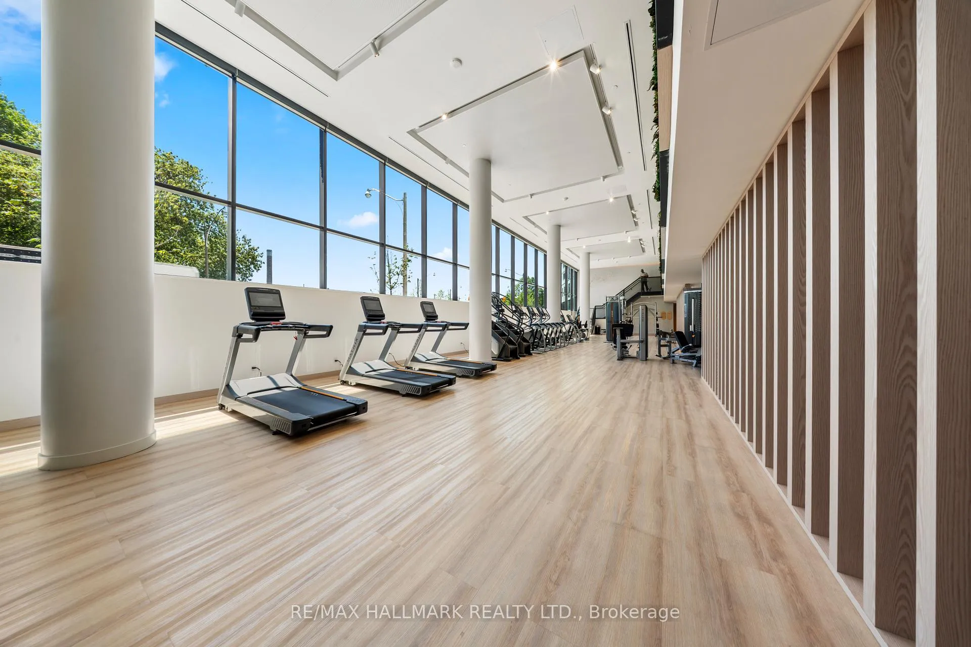 Photo 11 of Unit 801, 1050 Eastern Avenue, Toronto, The Beaches — HOMEH