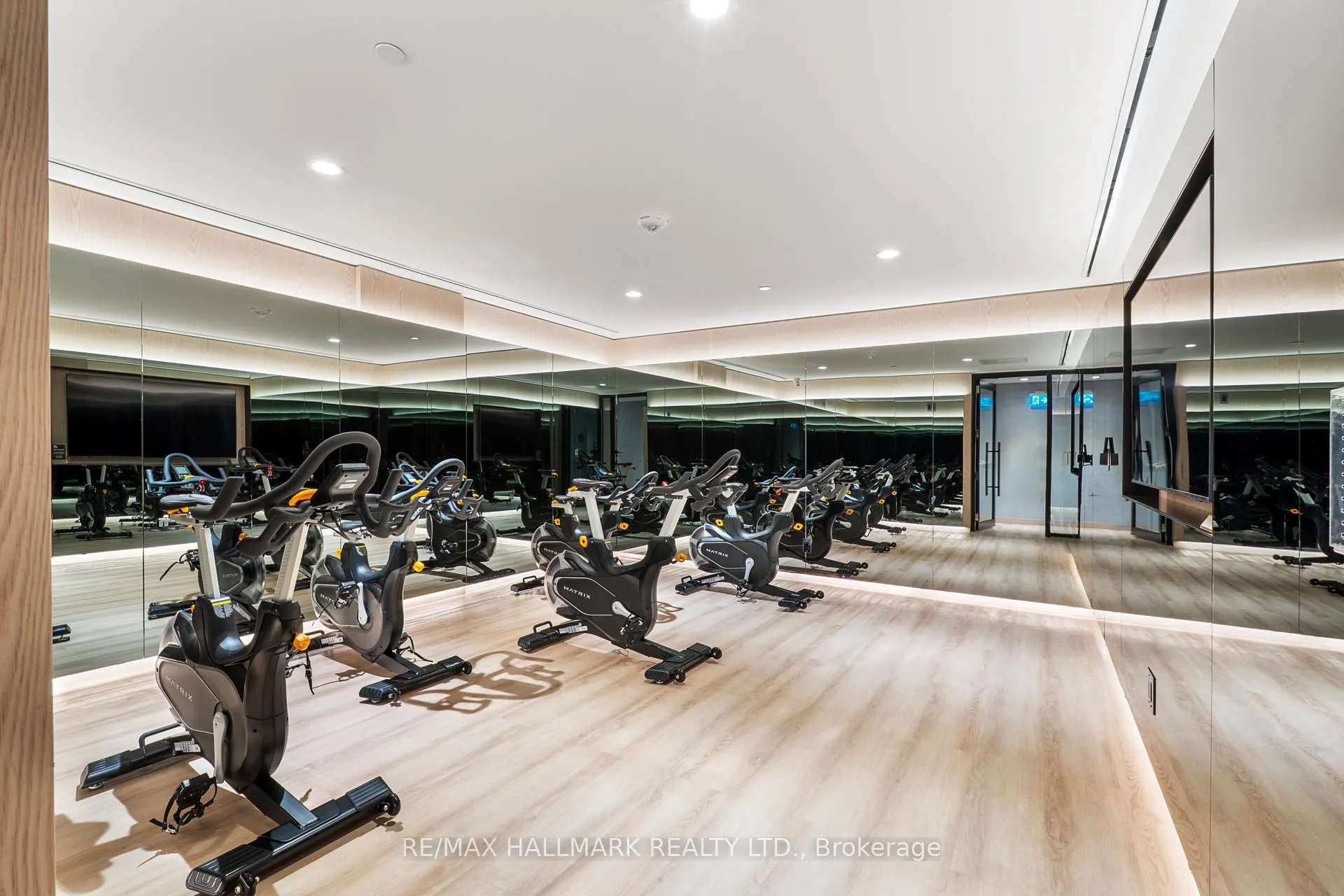 Photo 12 of Unit 801, 1050 Eastern Avenue, Toronto, The Beaches — HOMEH
