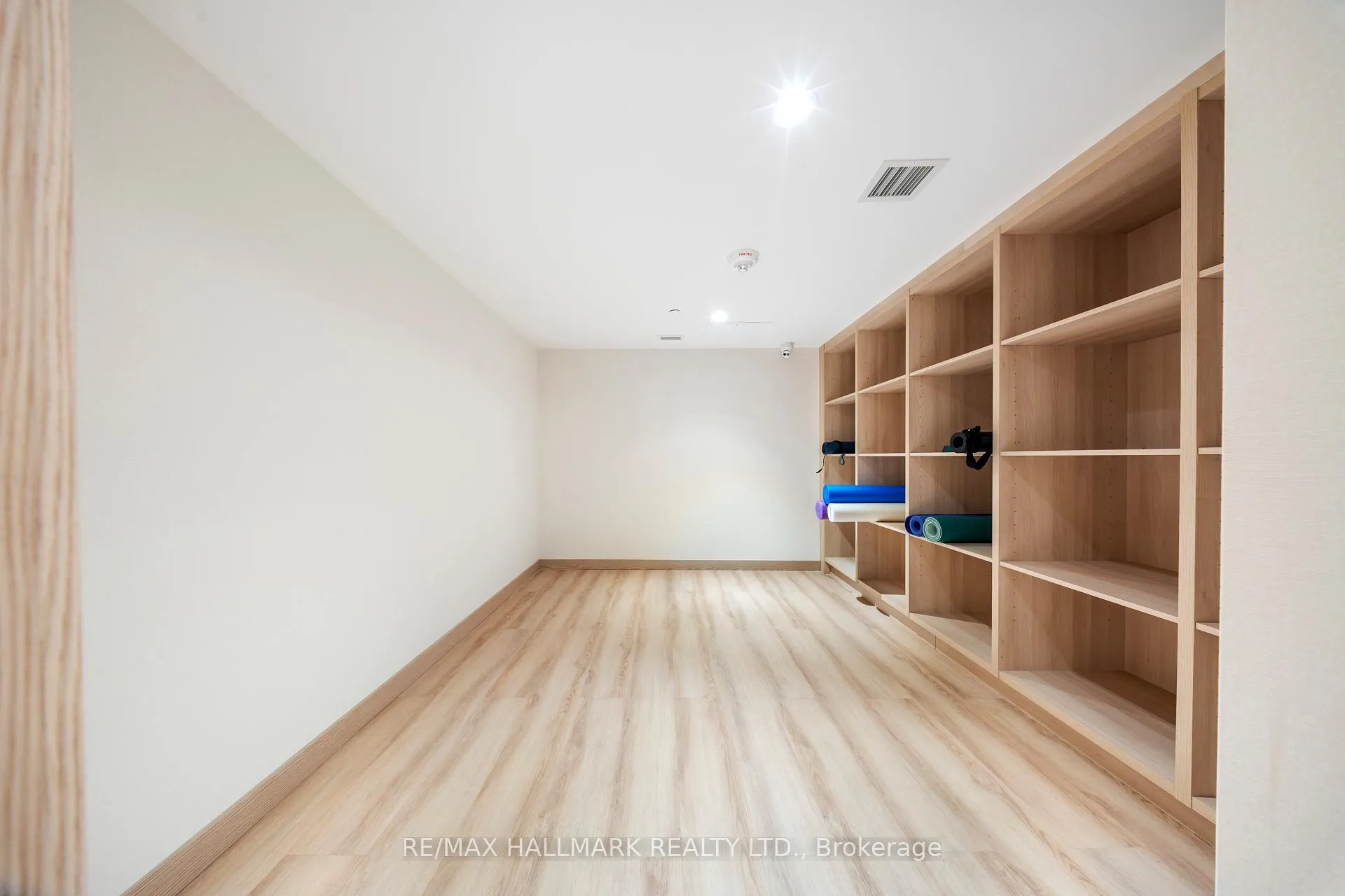 Photo 14 of Unit 801, 1050 Eastern Avenue, Toronto, The Beaches — HOMEH
