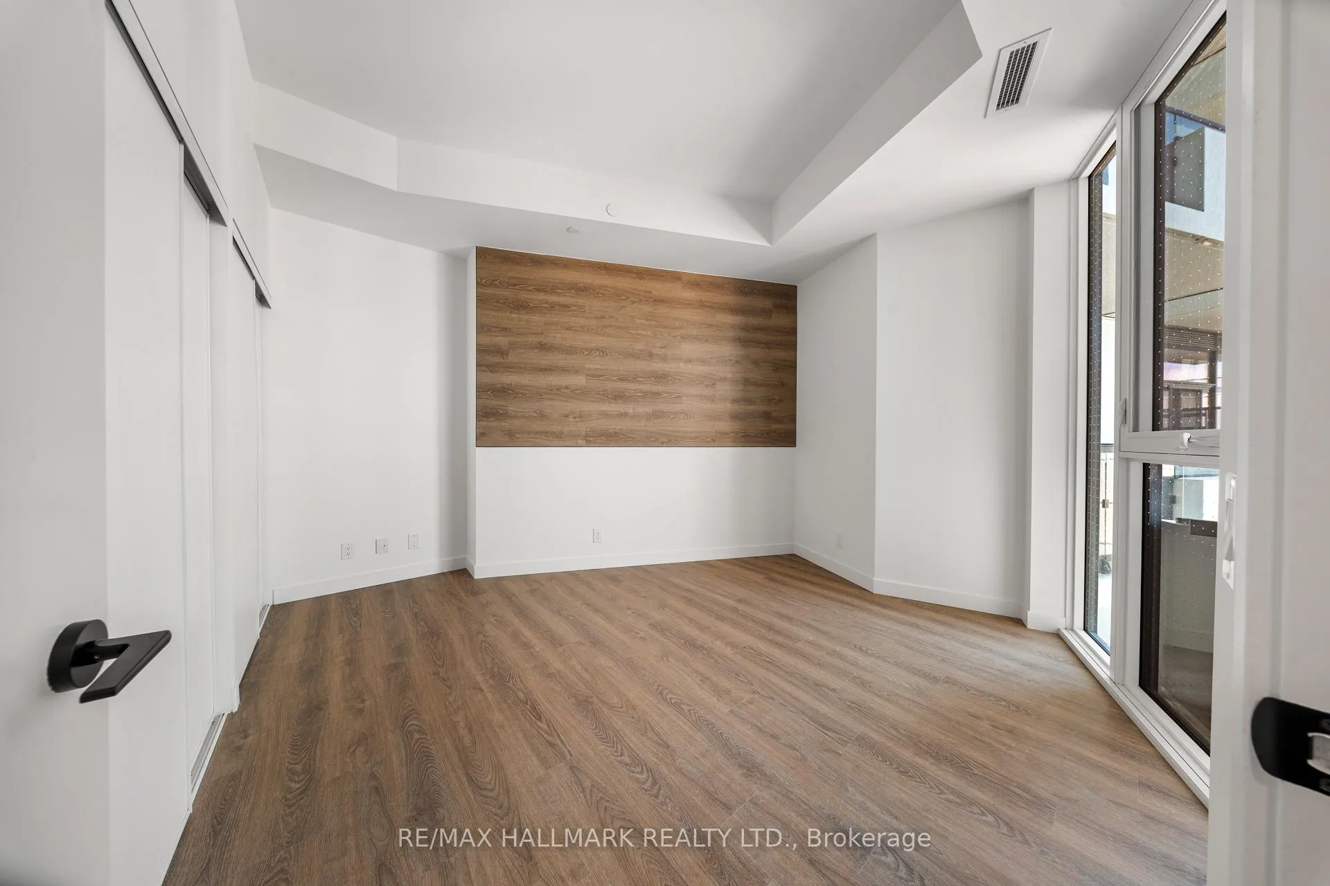 Photo 23 of Unit 801, 1050 Eastern Avenue, Toronto, The Beaches — HOMEH