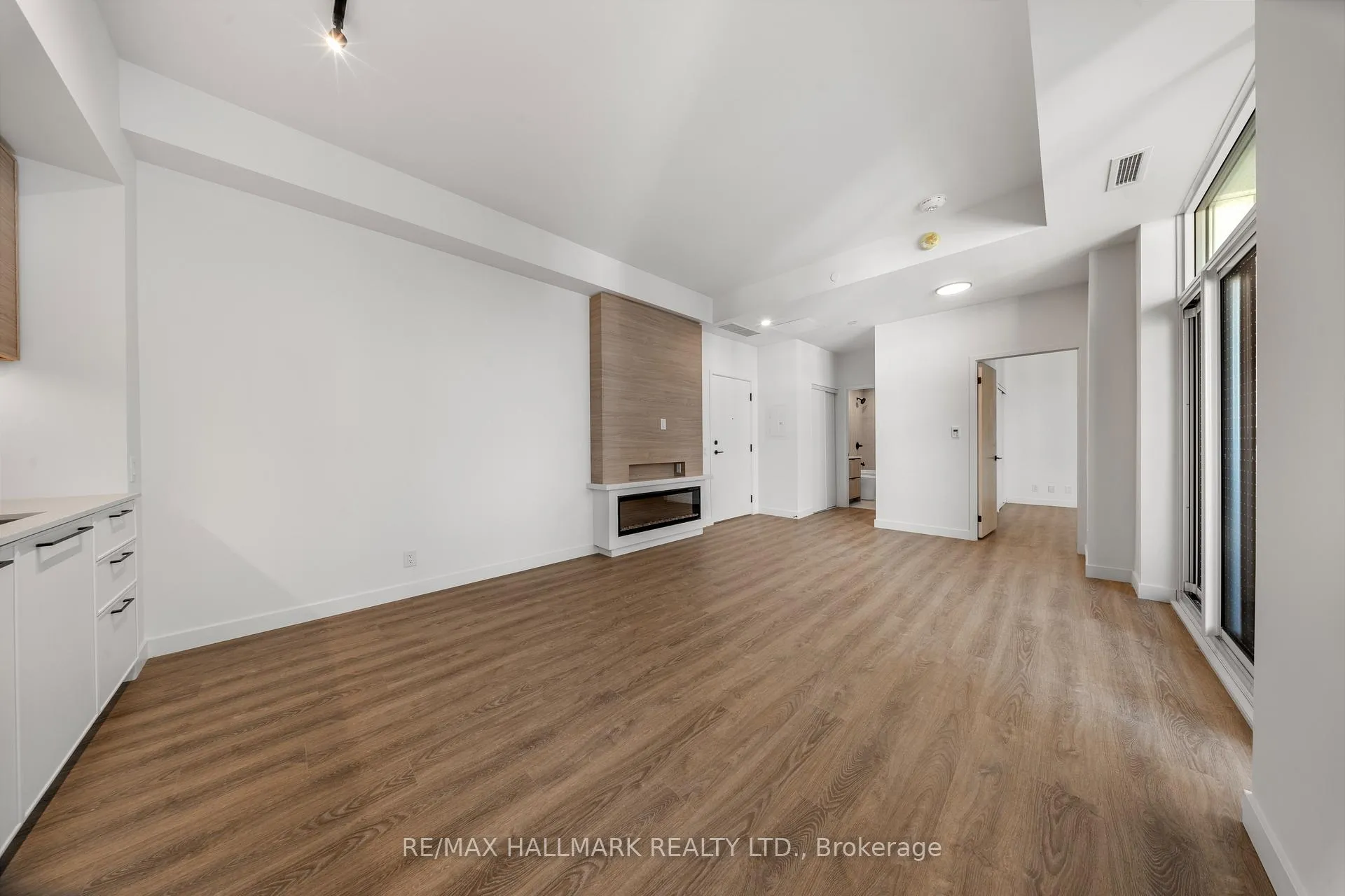 Photo 26 of Unit 801, 1050 Eastern Avenue, Toronto, The Beaches — HOMEH