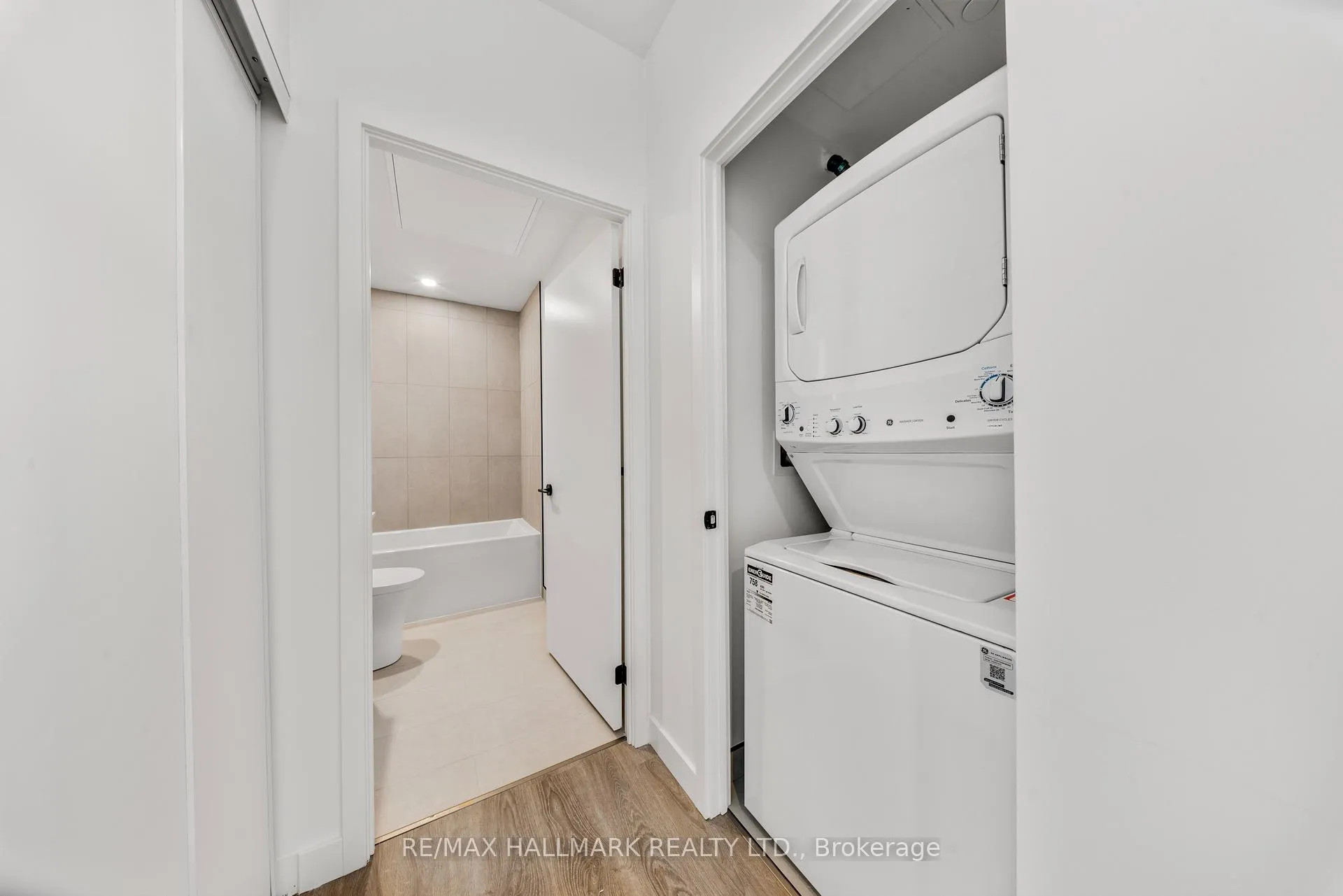 Photo 27 of Unit 801, 1050 Eastern Avenue, Toronto, The Beaches — HOMEH