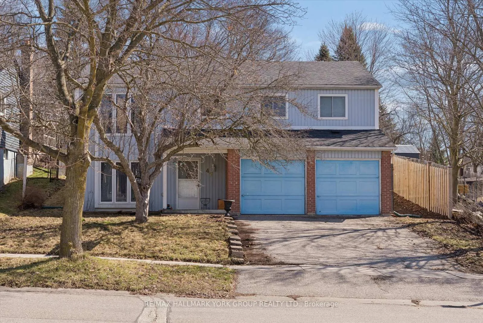 Photo 2 of 47 Holland River Boulevard, East Gwillimbury, Holland Landing — HOMEH