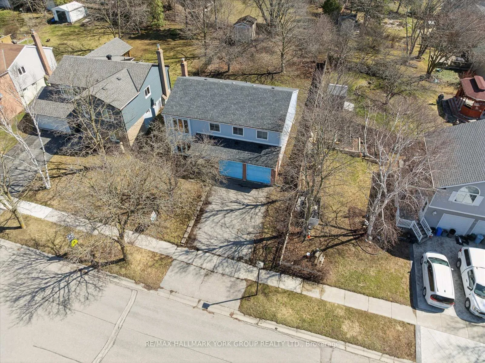 Photo 5 of 47 Holland River Boulevard, East Gwillimbury, Holland Landing — HOMEH