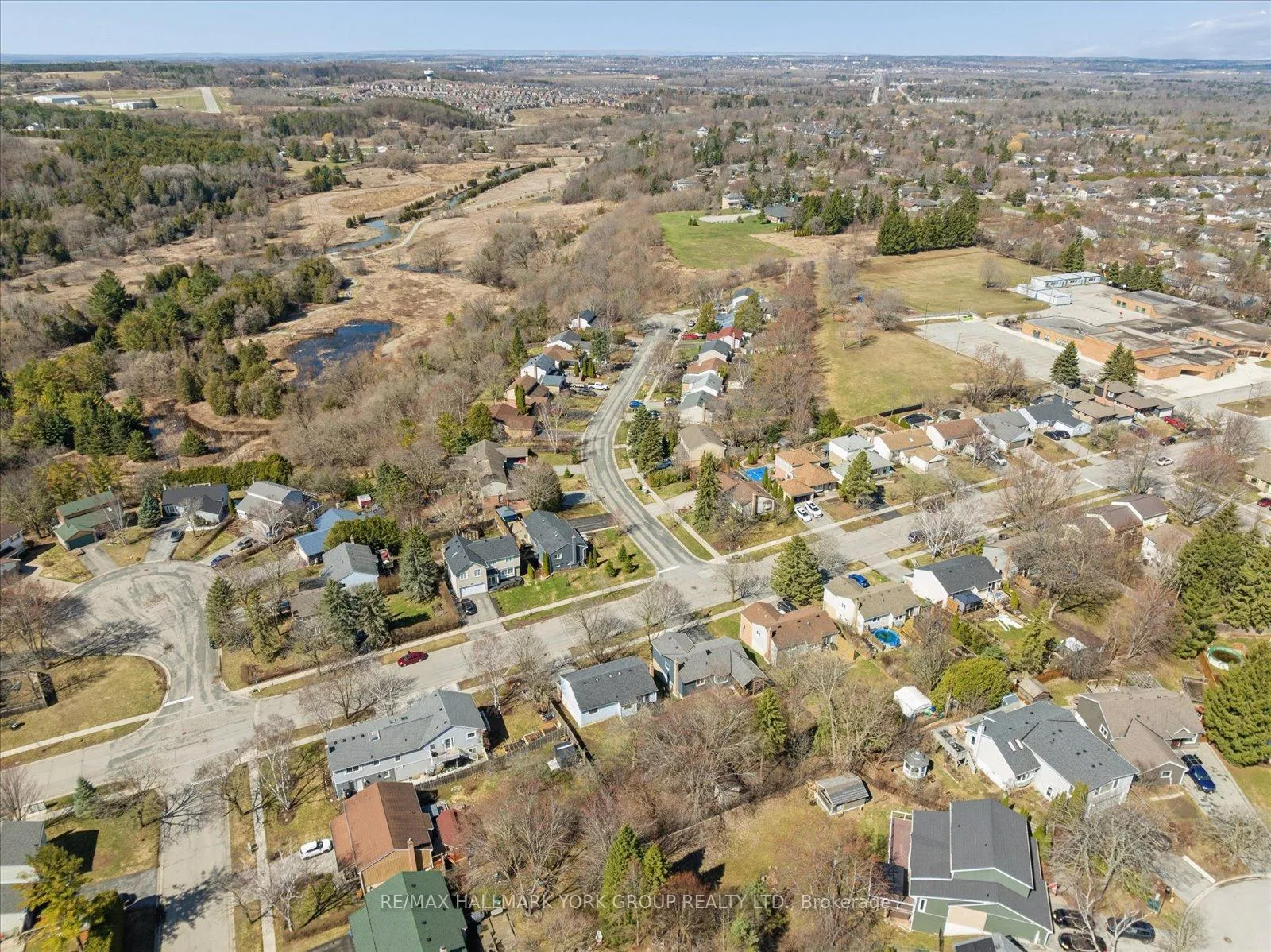 Photo 29 of 47 Holland River Boulevard, East Gwillimbury, Holland Landing — HOMEH