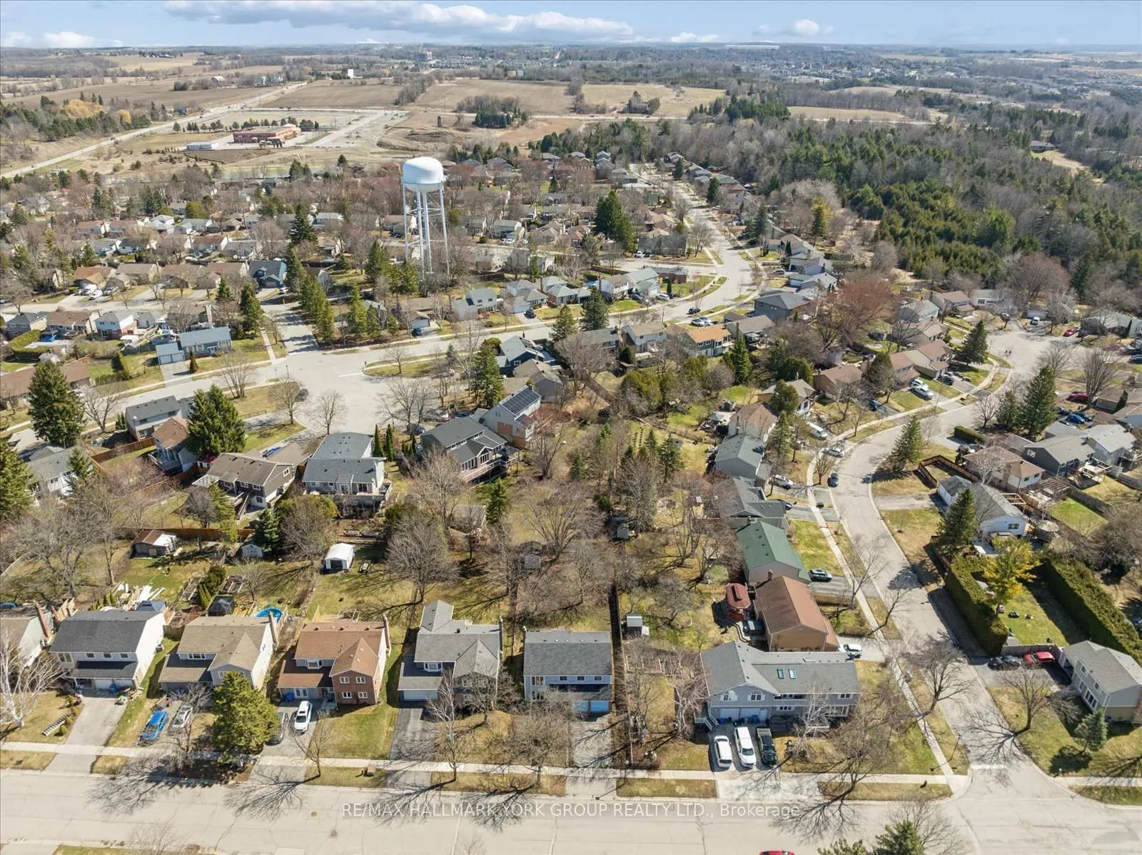 Photo 32 of 47 Holland River Boulevard, East Gwillimbury, Holland Landing — HOMEH