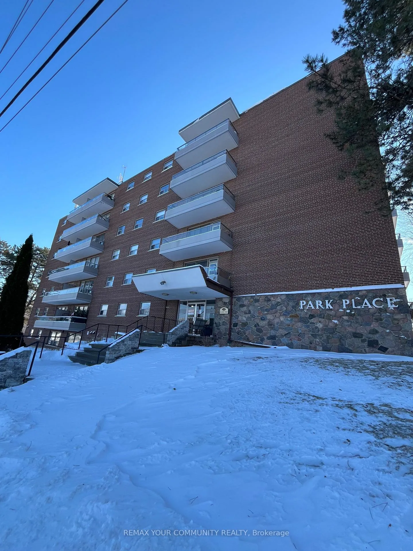 Front of Unit 147, 199 Hillcroft Street