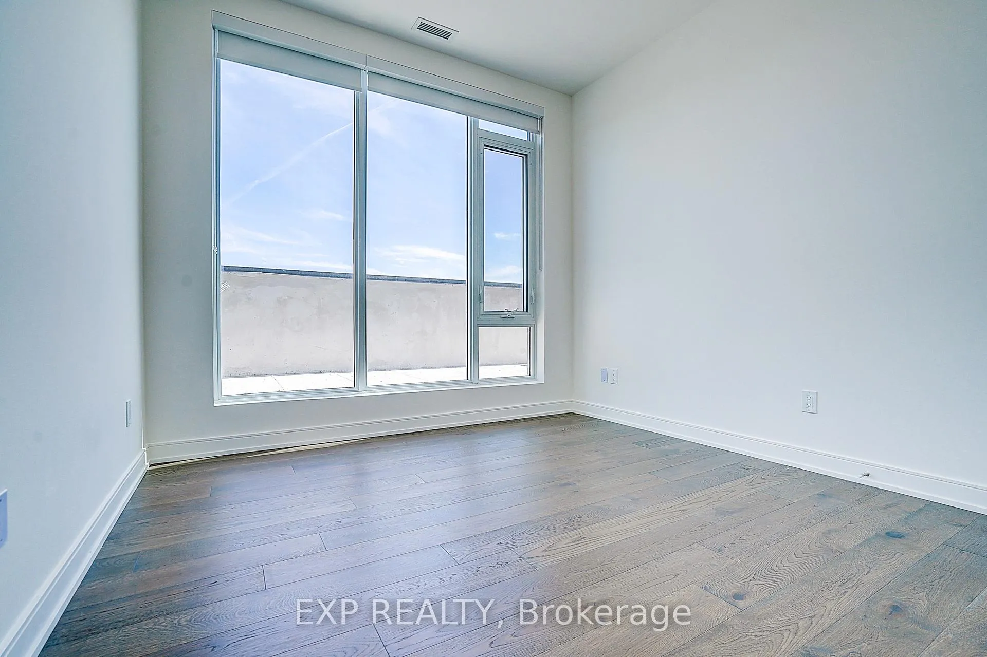 Photo 16 of Unit B1503, 715 Davis Drive, Newmarket, Huron Heights-Leslie Valley — HOMEH