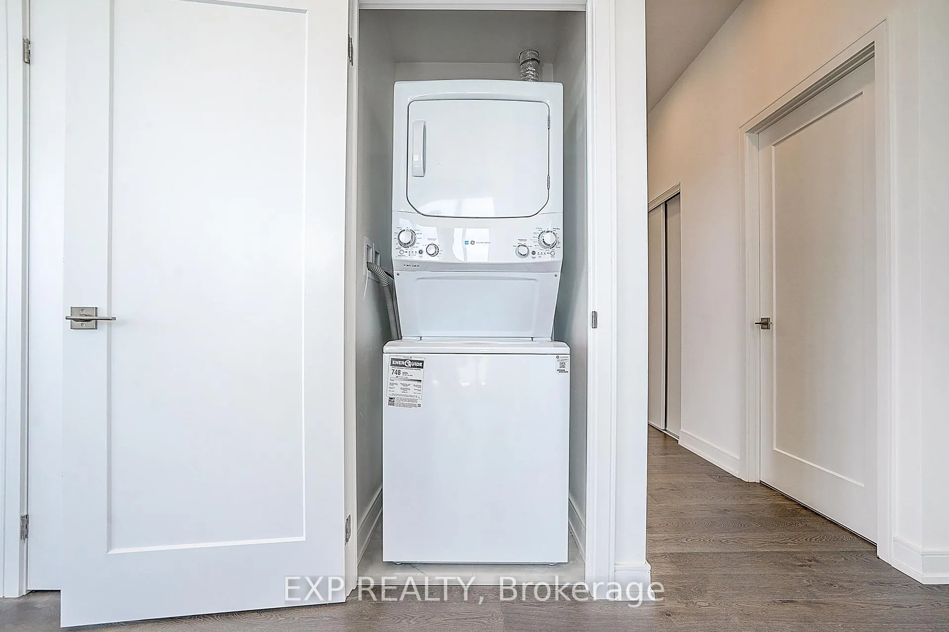 Photo 17 of Unit B1503, 715 Davis Drive, Newmarket, Huron Heights-Leslie Valley — HOMEH