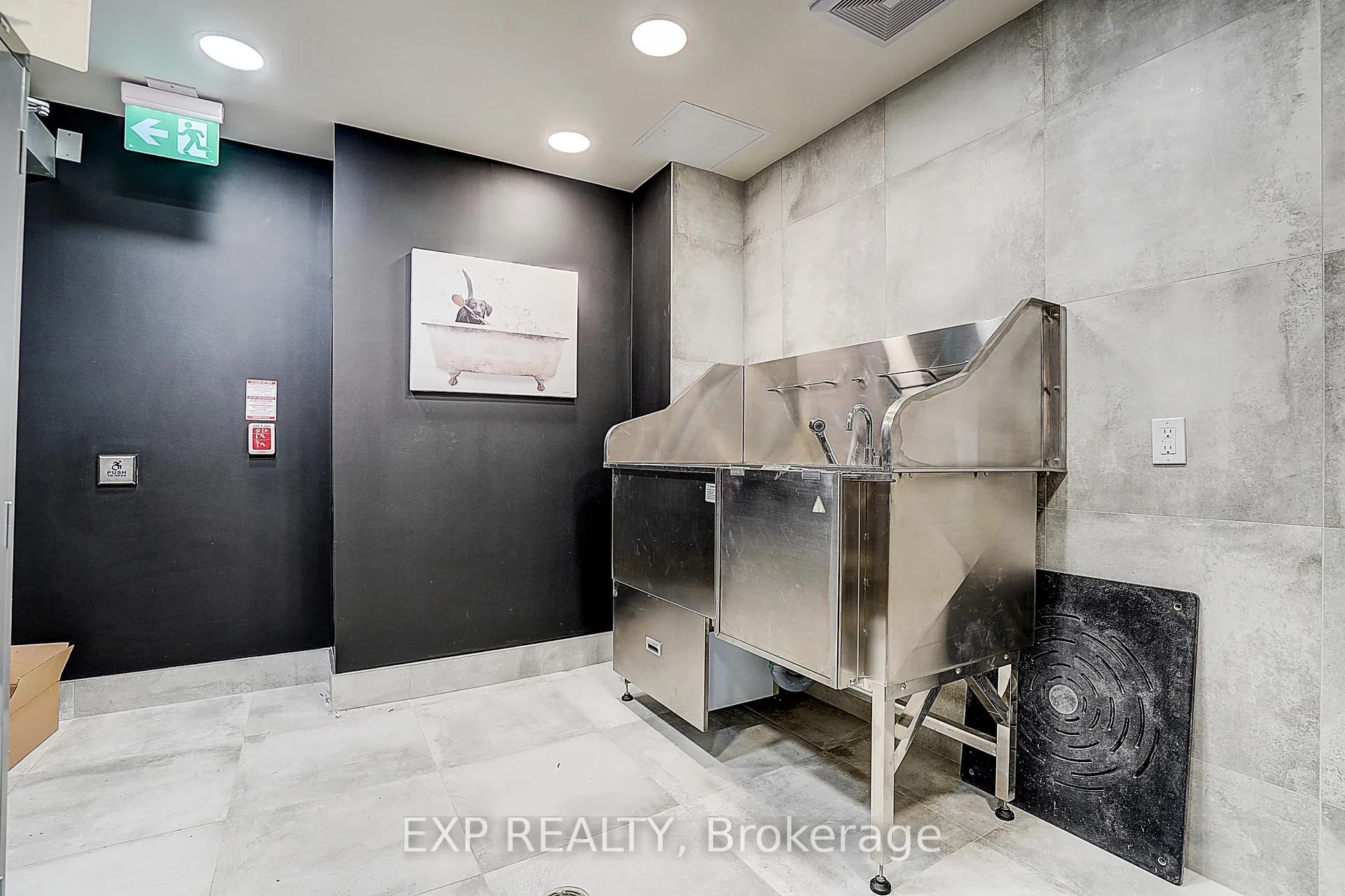 Photo 26 of Unit B1503, 715 Davis Drive, Newmarket, Huron Heights-Leslie Valley — HOMEH