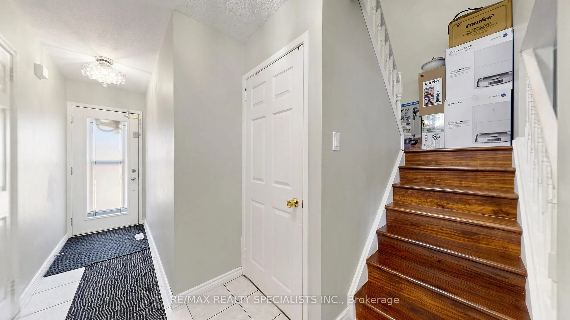Photo 11 of 36 Grand Rapids Square, Brampton, Northgate — HOMEH