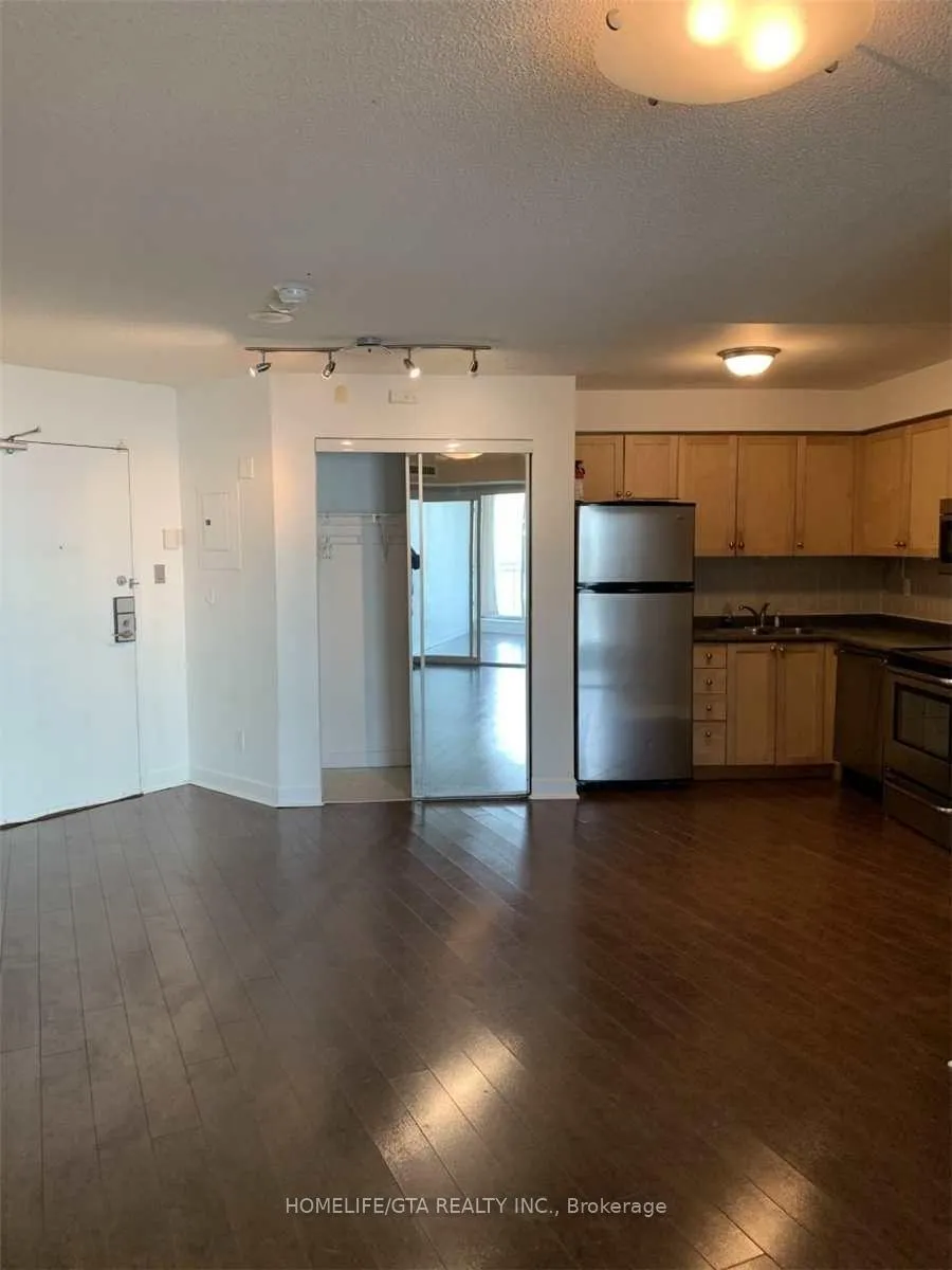 Photo 5 of Unit 602, 650 Queens Quay W, Toronto, Niagara — HOMEH