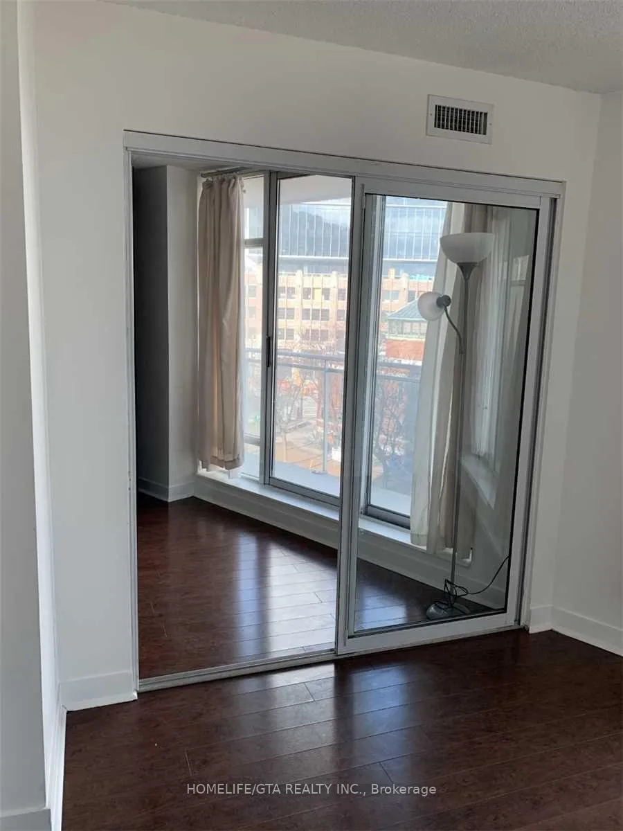Photo 7 of Unit 602, 650 Queens Quay W, Toronto, Niagara — HOMEH