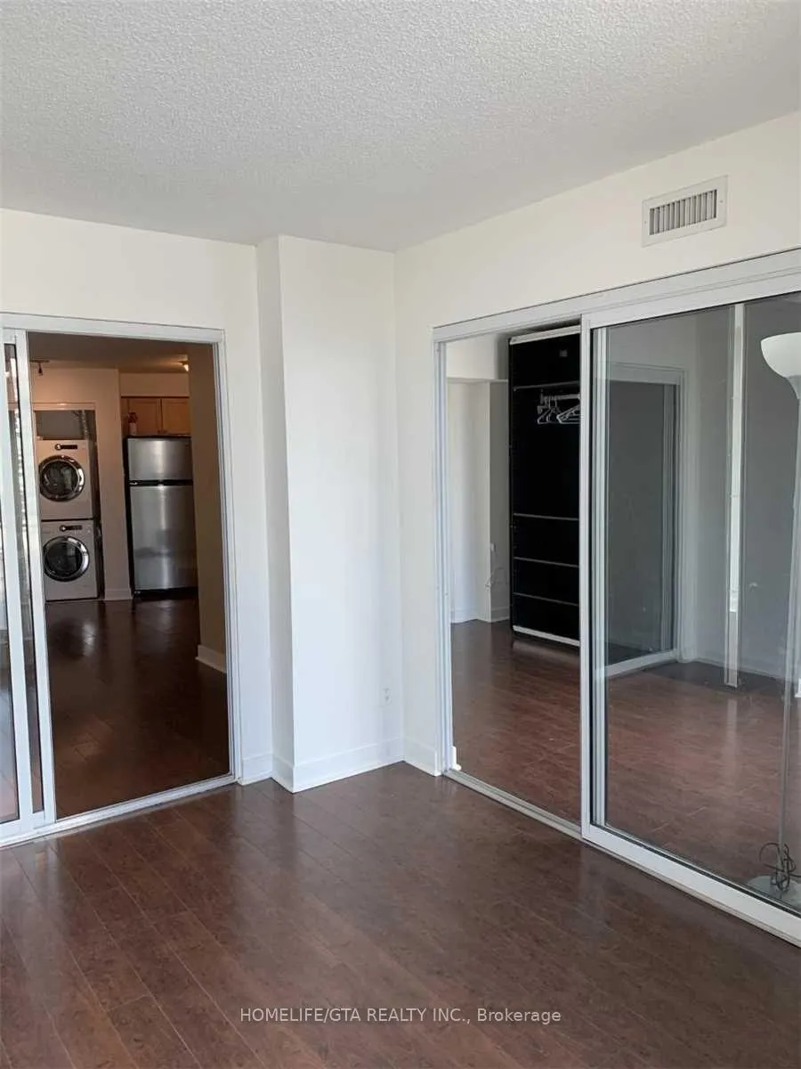 Photo 10 of Unit 602, 650 Queens Quay W, Toronto, Niagara — HOMEH
