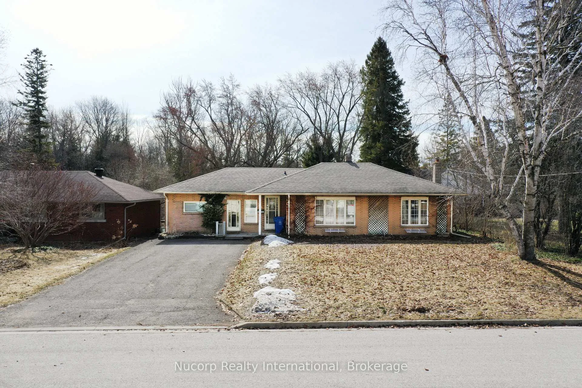 Photo 1 of 774 Sutherland Avenue, Newmarket, Gorham-College Manor — HOMEH