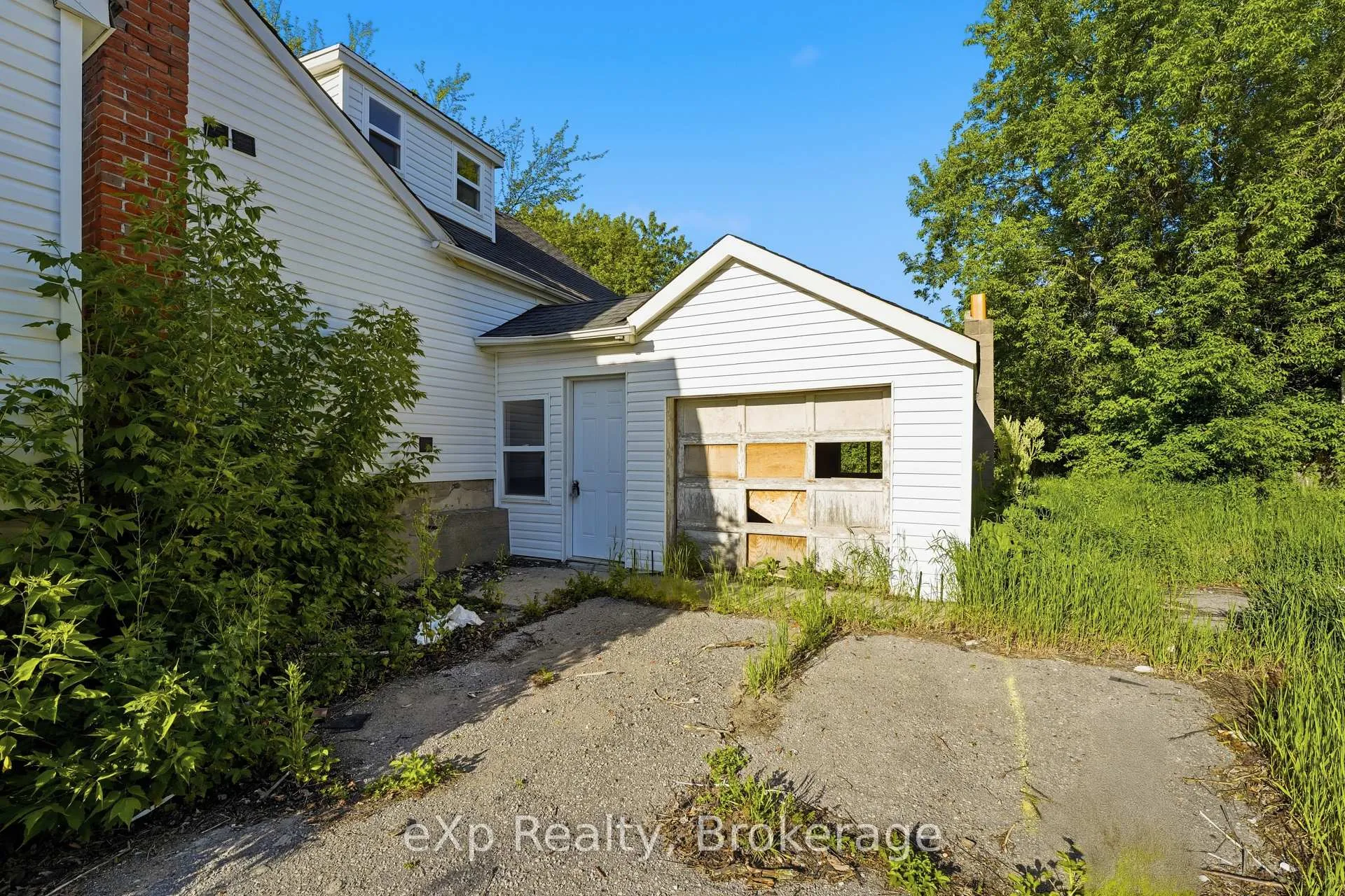 Photo 4 of 195 Sidney Street, Quinte West, Trenton Ward — HOMEH