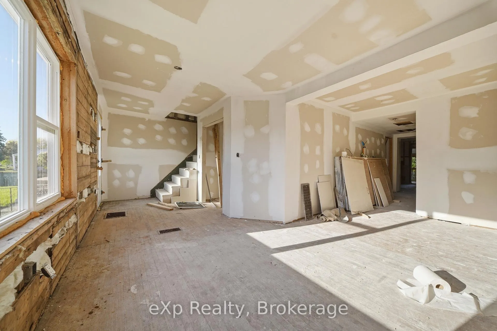 Photo 6 of 195 Sidney Street, Quinte West, Trenton Ward — HOMEH