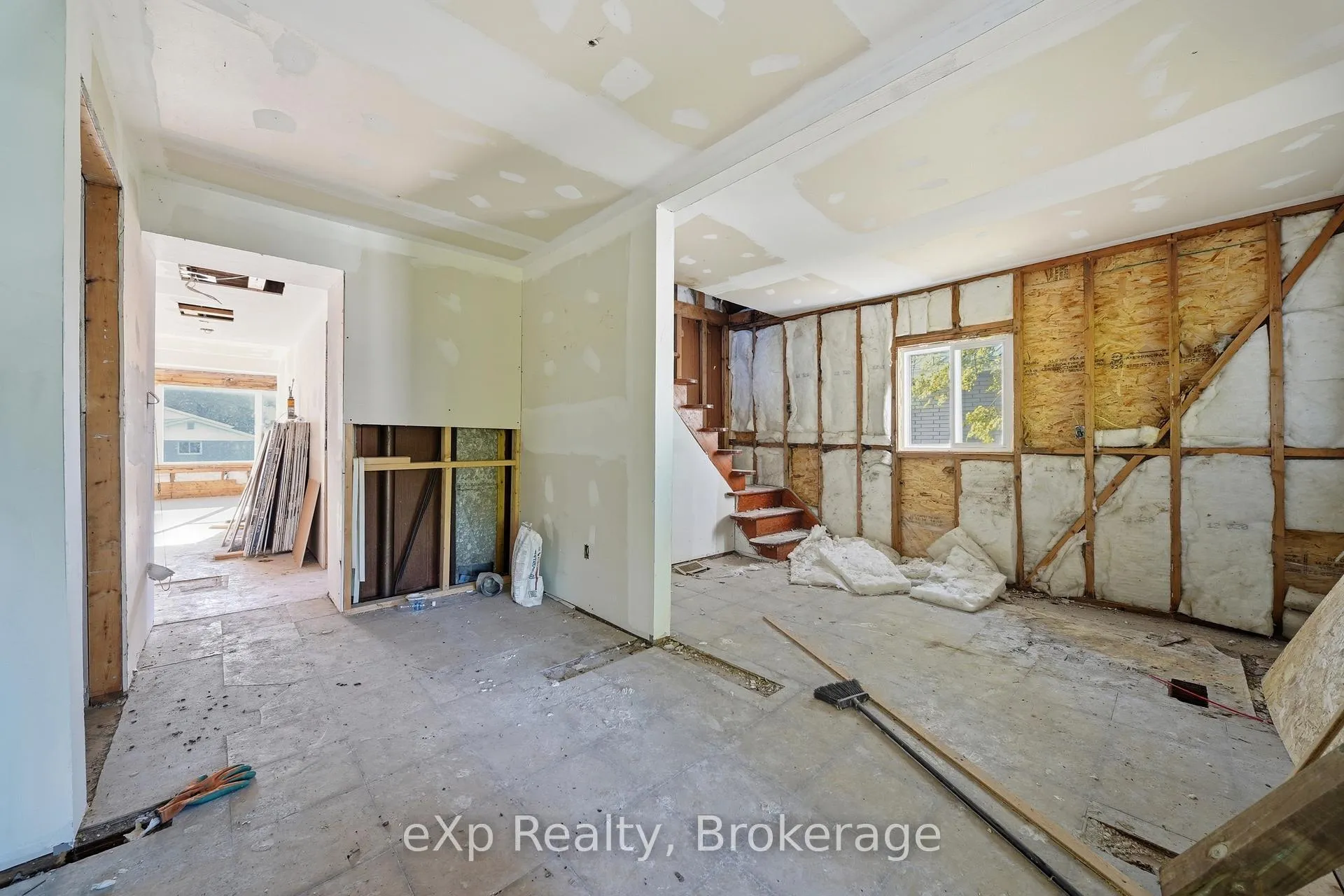 Photo 8 of 195 Sidney Street, Quinte West, Trenton Ward — HOMEH