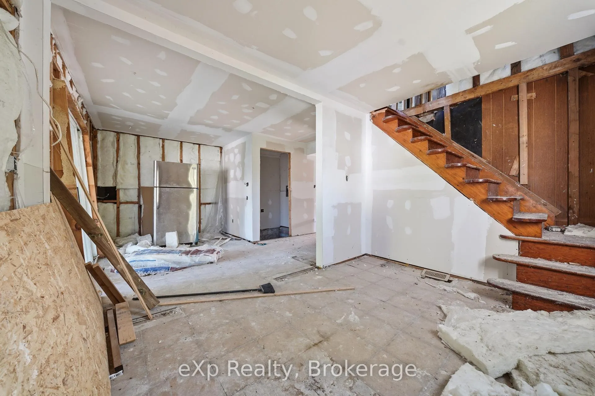 Photo 9 of 195 Sidney Street, Quinte West, Trenton Ward — HOMEH