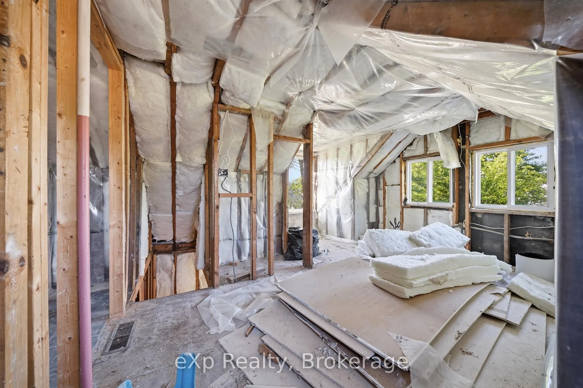 Photo 15 of 195 Sidney Street, Quinte West, Trenton Ward — HOMEH