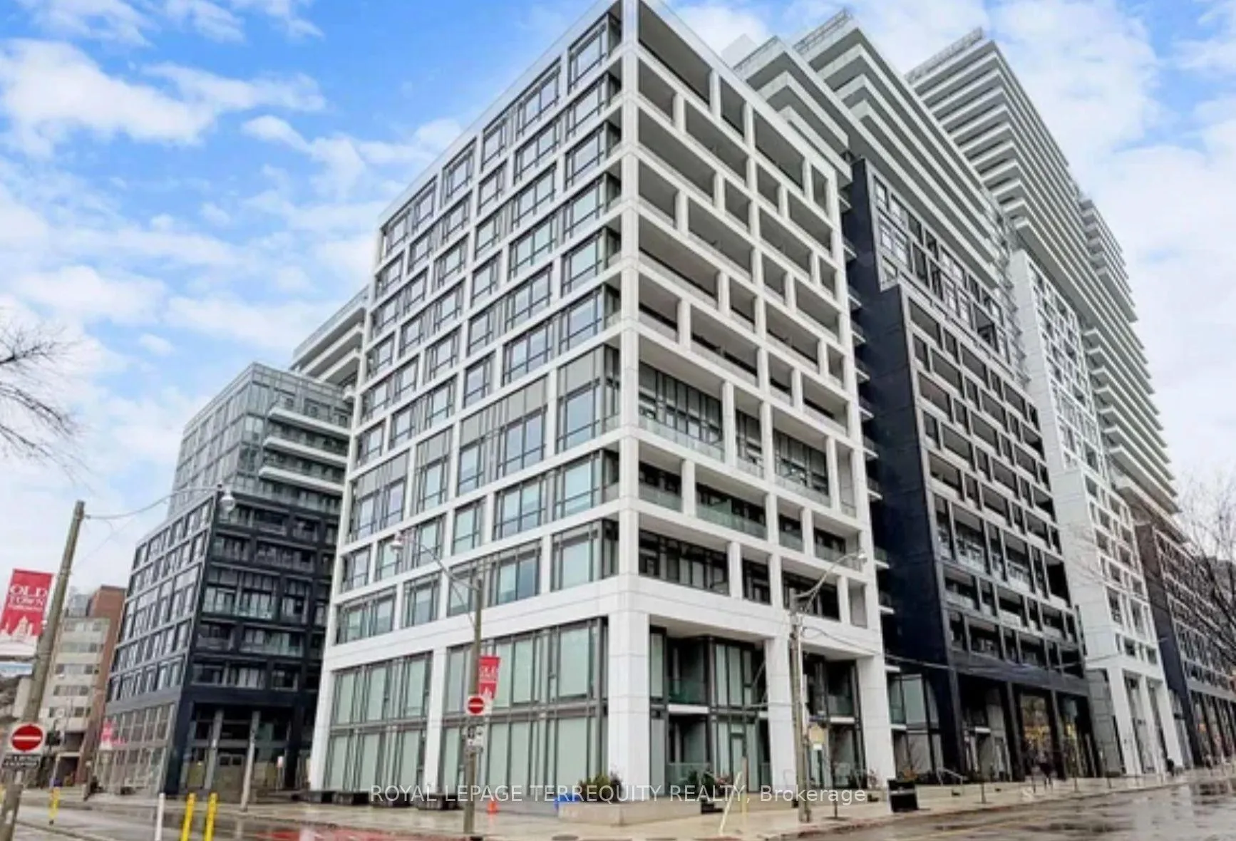 Front of Unit 936, 135 Lower Sherbourne Street