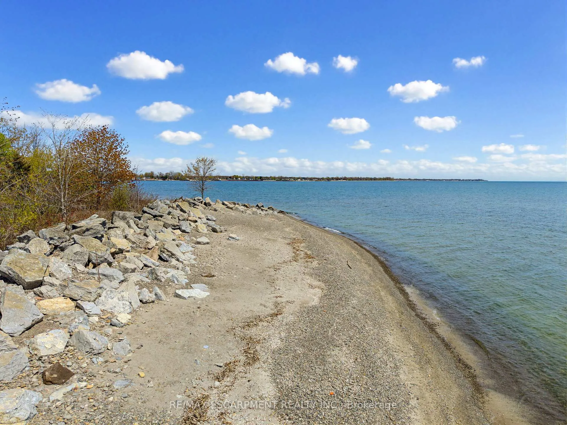 Photo 3 of 2721 North Shore Road, Haldimand, Dunnville — HOMEH