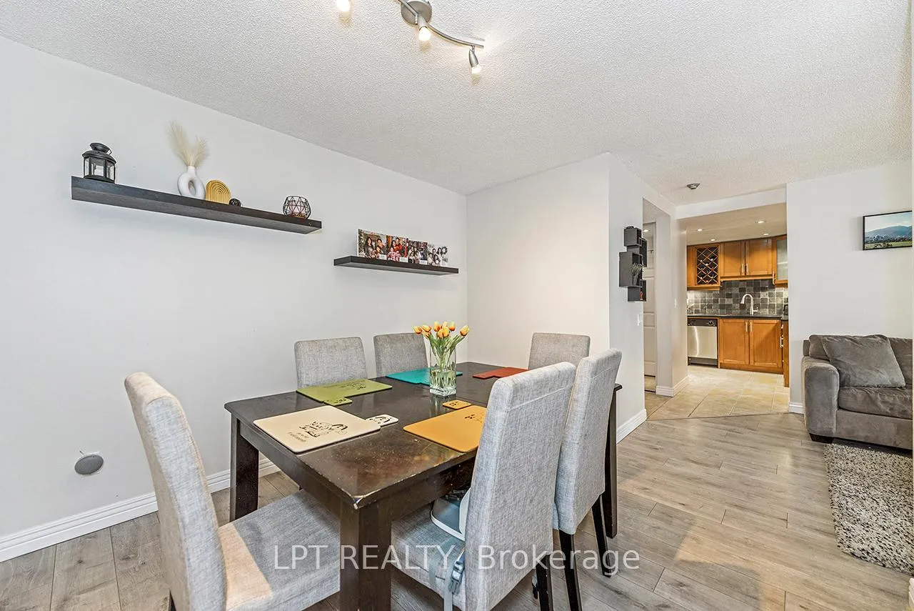 Photo 6 of Unit 710, 7 Bishop Avenue, North York, Newtonbrook East — HOMEH