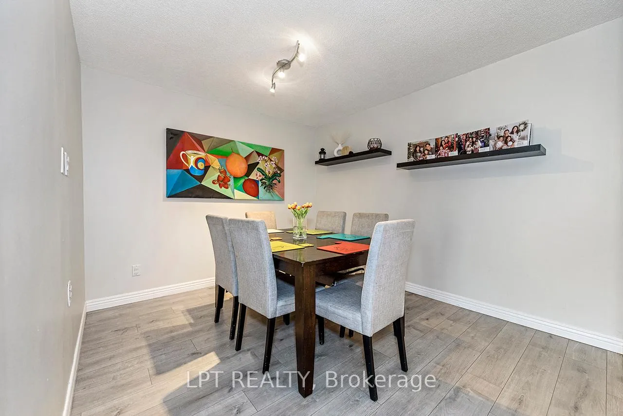 Photo 7 of Unit 710, 7 Bishop Avenue, North York, Newtonbrook East — HOMEH