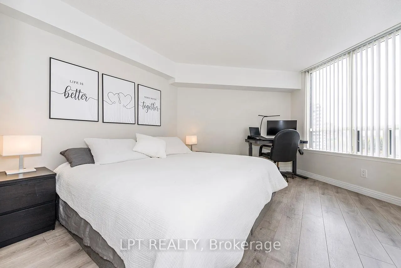 Photo 14 of Unit 710, 7 Bishop Avenue, North York, Newtonbrook East — HOMEH