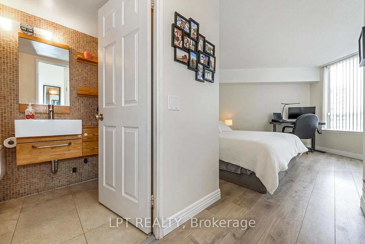 Photo 15 of Unit 710, 7 Bishop Avenue, North York, Newtonbrook East — HOMEH