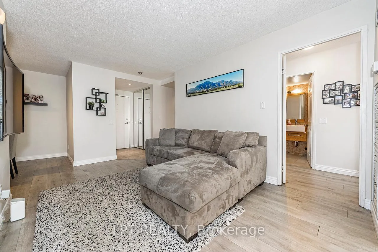 Photo 17 of Unit 710, 7 Bishop Avenue, North York, Newtonbrook East — HOMEH
