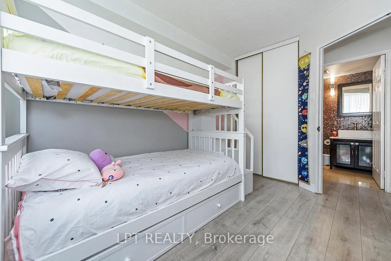 Photo 21 of Unit 710, 7 Bishop Avenue, North York, Newtonbrook East — HOMEH
