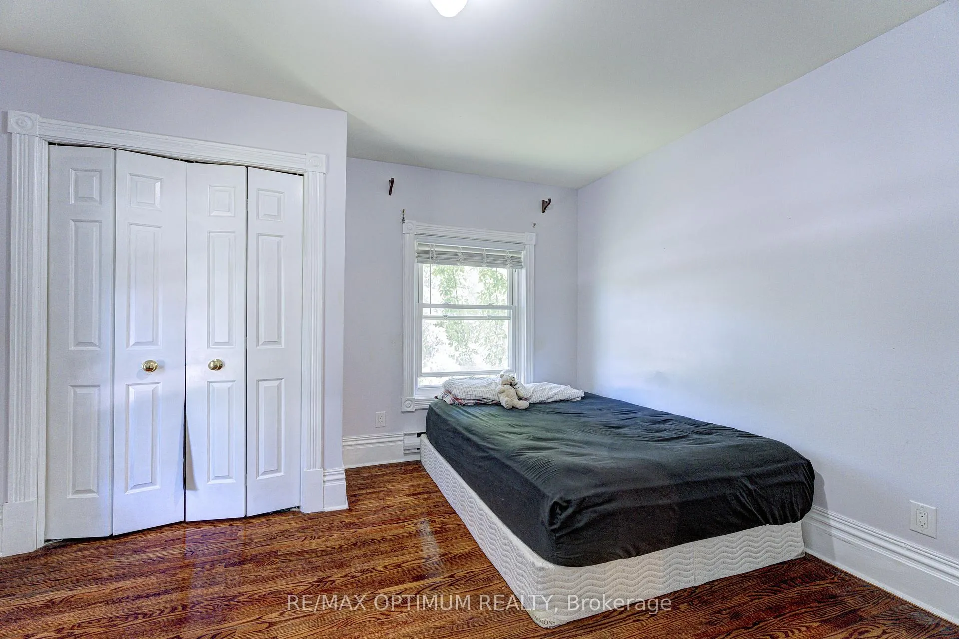 Photo 23 of 18 Armstrong Street, Brampton, Downtown Brampton — HOMEH