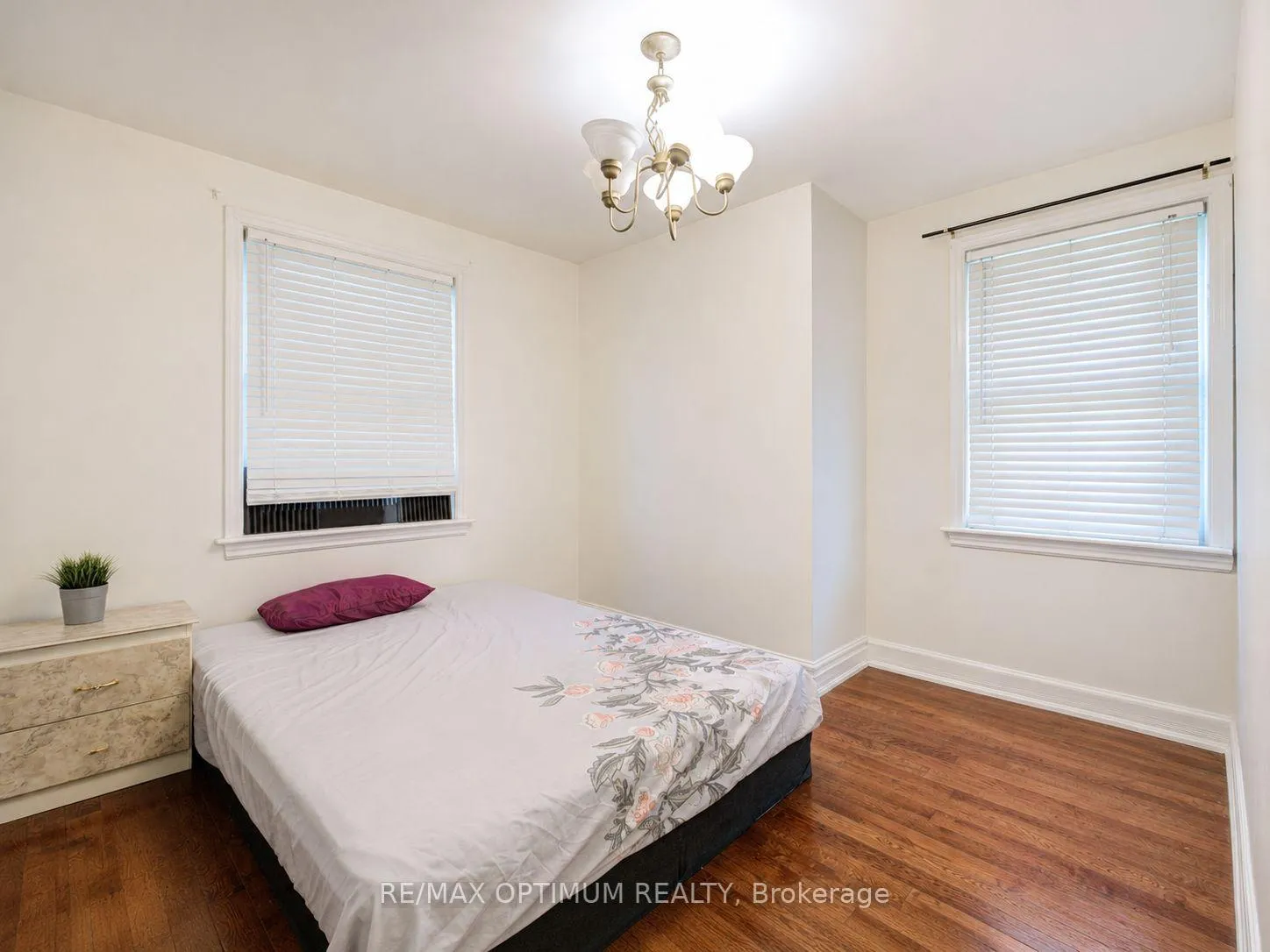 Photo 29 of 18 Armstrong Street, Brampton, Downtown Brampton — HOMEH