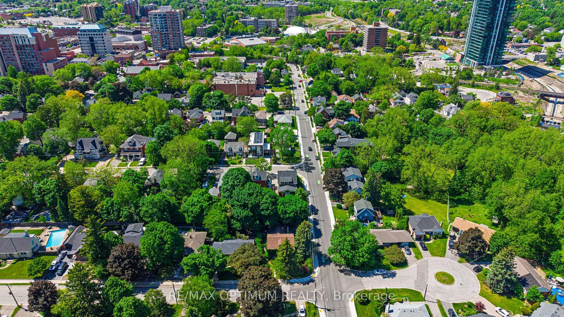 Photo 45 of 18 Armstrong Street, Brampton, Downtown Brampton — HOMEH