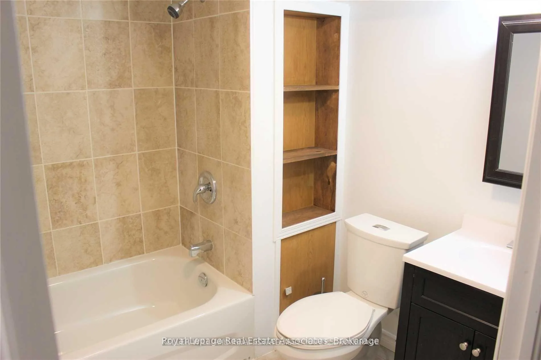 Photo 6 of Unit Bsmt, 155 Johnswood Crescent, Vaughan, Vellore Village — HOMEH