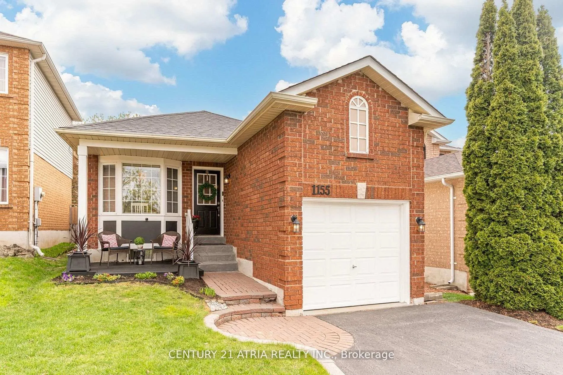 Photo 2 of 1155 Ridgemount Boulevard, Oshawa, Pinecrest — HOMEH