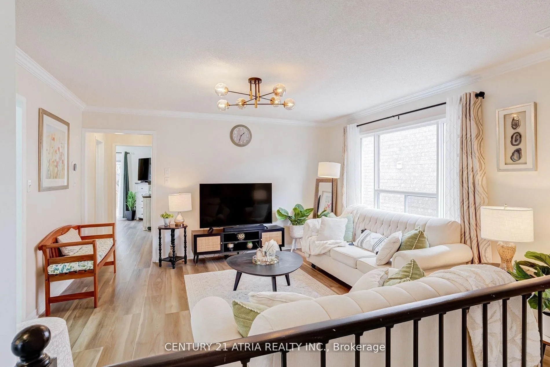 Photo 6 of 1155 Ridgemount Boulevard, Oshawa, Pinecrest — HOMEH