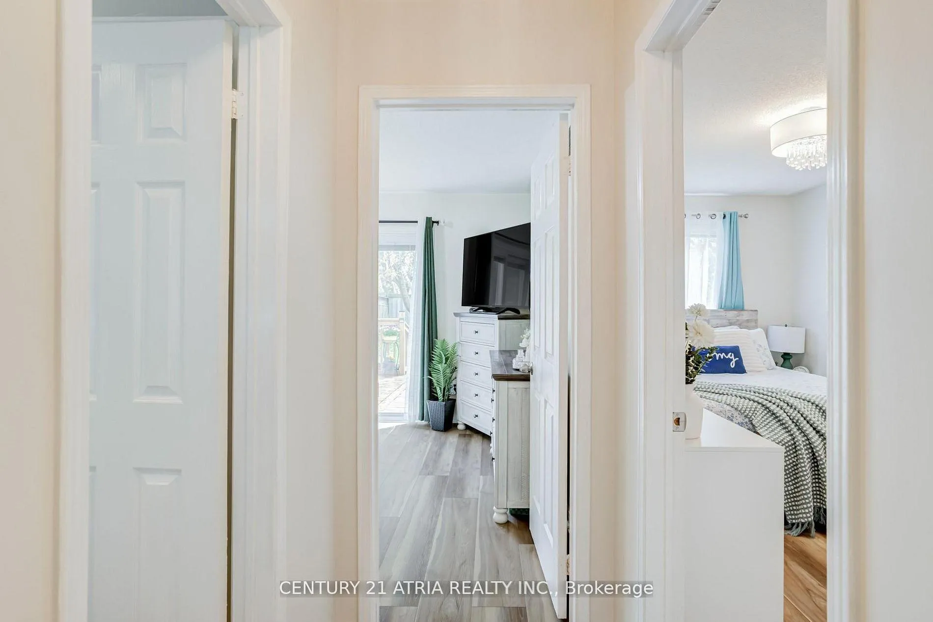 Photo 16 of 1155 Ridgemount Boulevard, Oshawa, Pinecrest — HOMEH