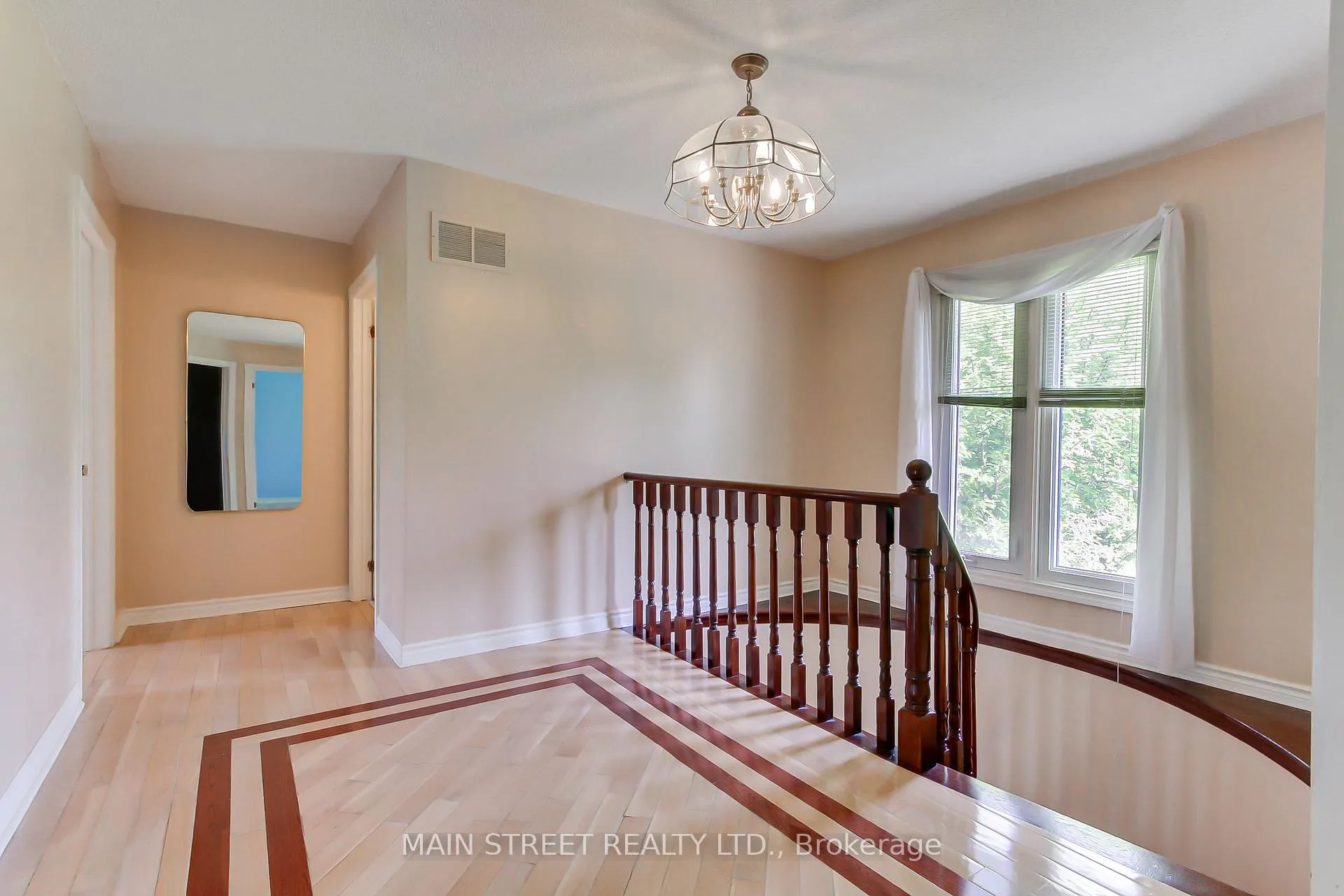 Photo 13 of 223 Burns Boulevard, King, King City — HOMEH