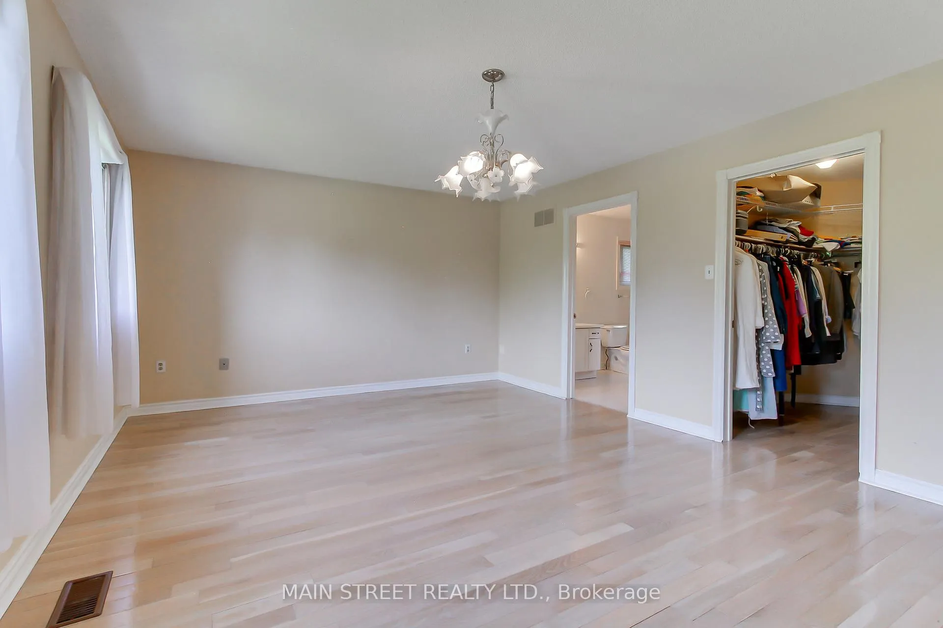 Photo 15 of 223 Burns Boulevard, King, King City — HOMEH