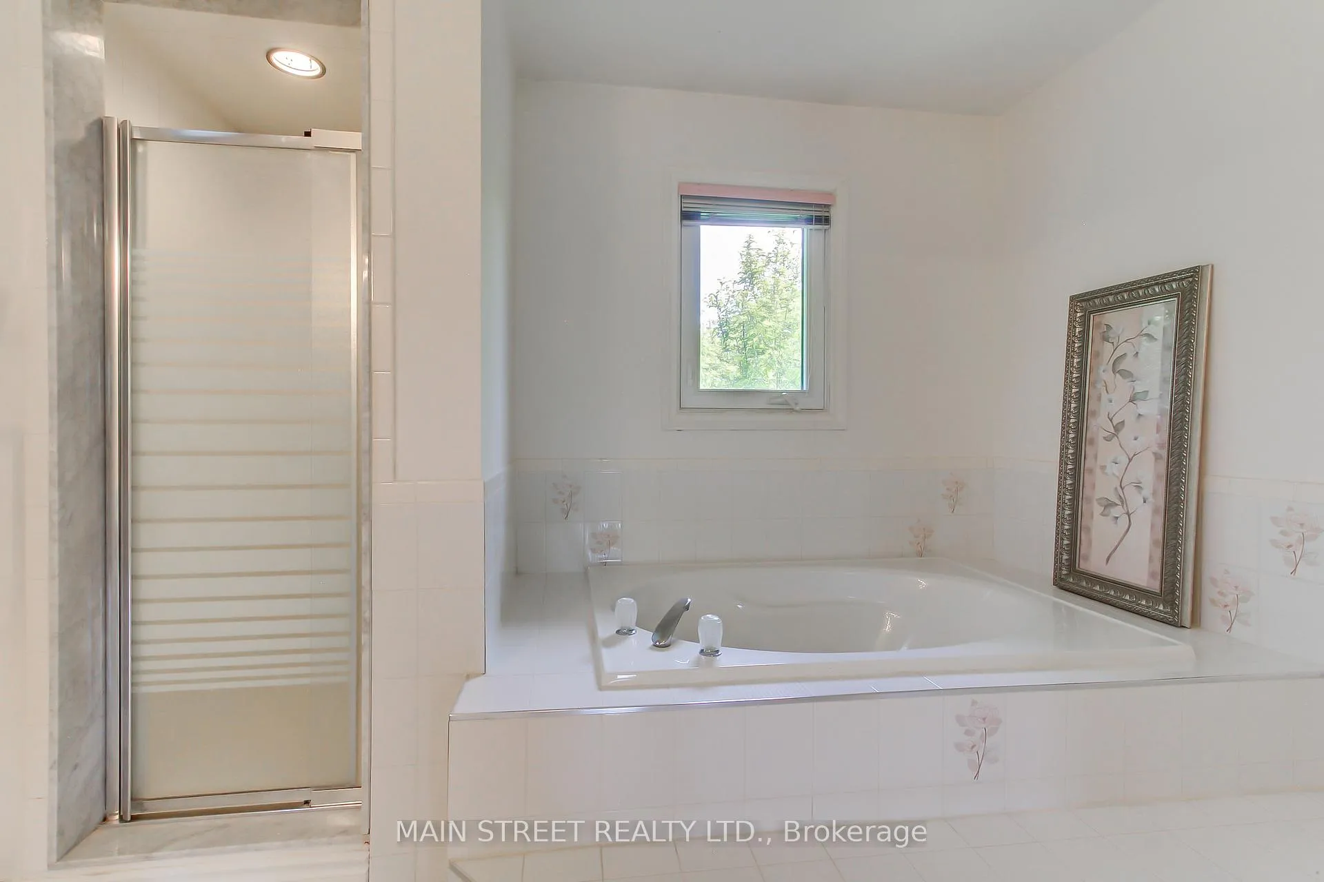 Photo 17 of 223 Burns Boulevard, King, King City — HOMEH